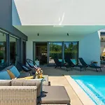 Willa Luxury Hedone With Pool In *