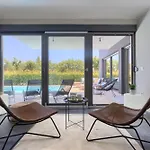Luxury Hedone With Pool In *