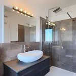 Luxury Hedone With Pool In Rakalj