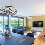 Luxury Hedone With Pool In *
