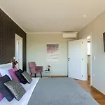 Luxury Hedone With Pool In