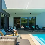 Luxury Hedone With Pool In ヴィラ *