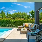 Luxury Hedone With Pool In ヴィラ