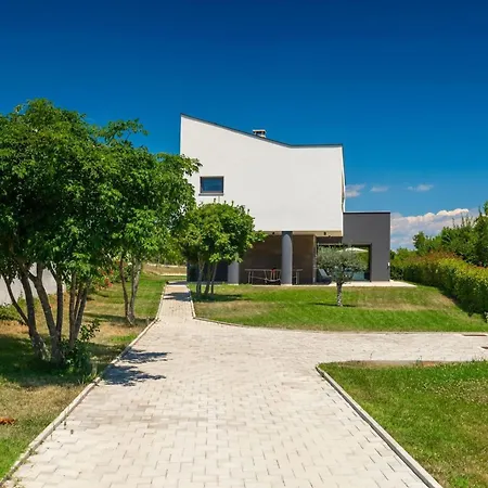 Luxury Hedone With Pool In Willa Rakalj