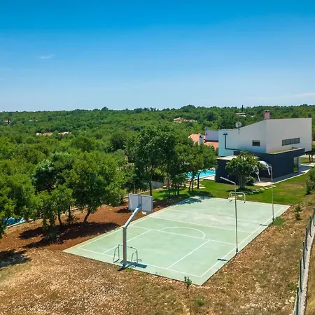 Luxury Hedone With Pool In Rakalj