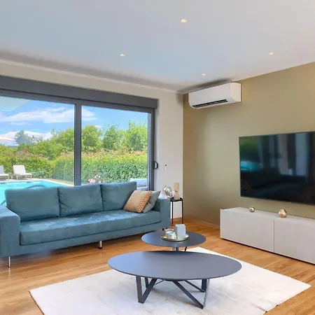 Luxury Hedone With Pool In 别墅 Rakalj