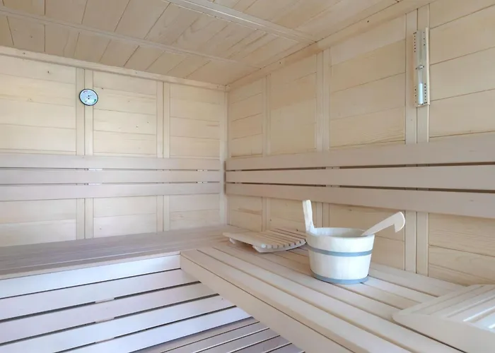 Luxury Hedone With Pool In Rakalj