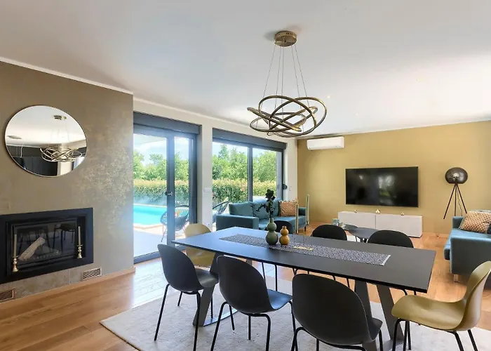 Luxury Hedone With Pool In