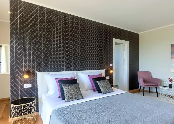 Luxury Hedone With Pool In 别墅 *