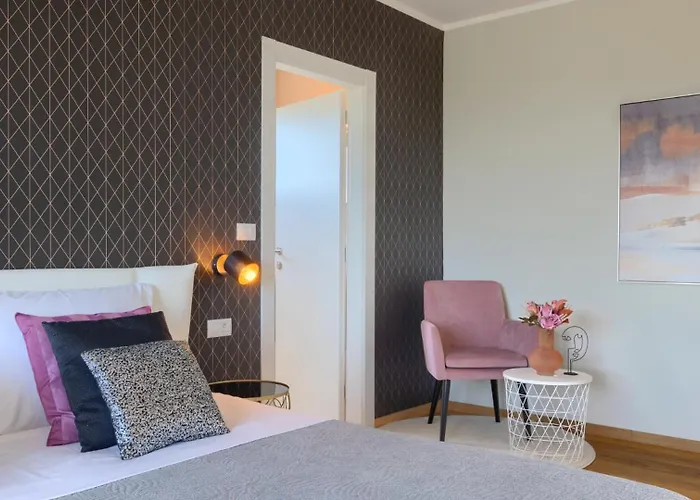 Luxury Hedone With Pool In Rakalj